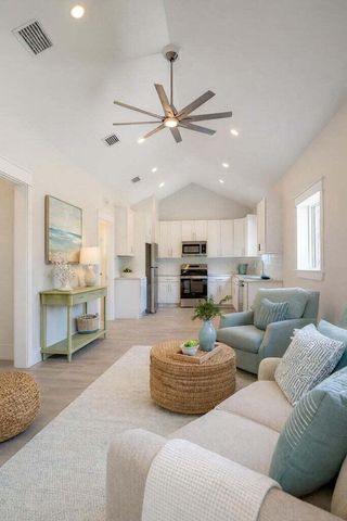 116 E Georgie Street, Point Washington, FL 32459