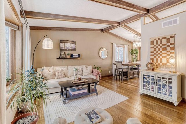 8015 Cooper Avenue, Inver Grove Heights, MN 55076