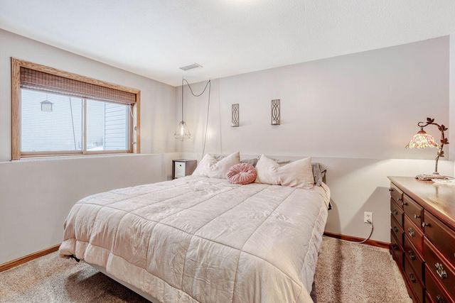 8015 Cooper Avenue, Inver Grove Heights, MN 55076