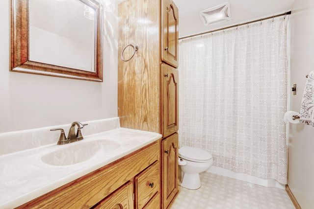 8015 Cooper Avenue, Inver Grove Heights, MN 55076