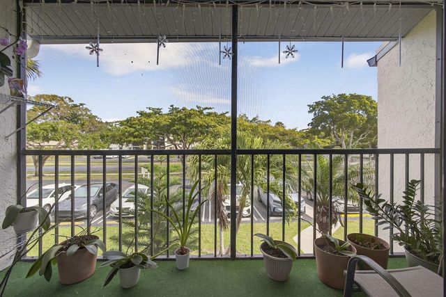 1115 Green Pine Boulevard D2, West Palm Beach, FL 33409