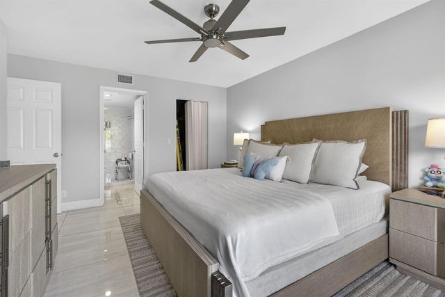 1115 Green Pine Boulevard D2, West Palm Beach, FL 33409
