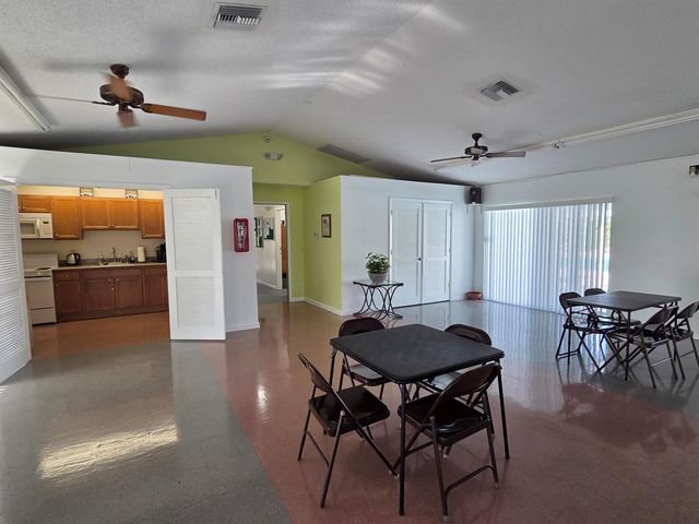 1115 Green Pine Boulevard D2, West Palm Beach, FL 33409