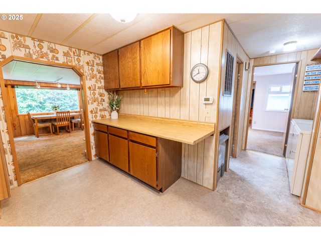 1600 RHODODENDRON Dr 207, Florence, OR 97439