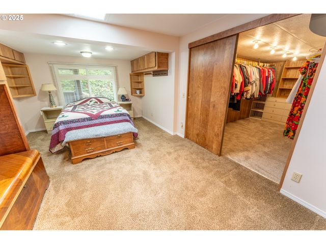 1600 RHODODENDRON Dr 207, Florence, OR 97439