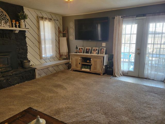 103 N Julie Avenue, Mansfield, MO 65704