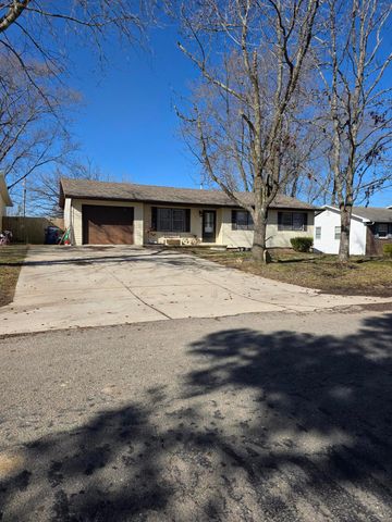 103 N Julie Avenue, Mansfield, MO 65704