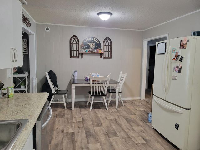 103 N Julie Avenue, Mansfield, MO 65704