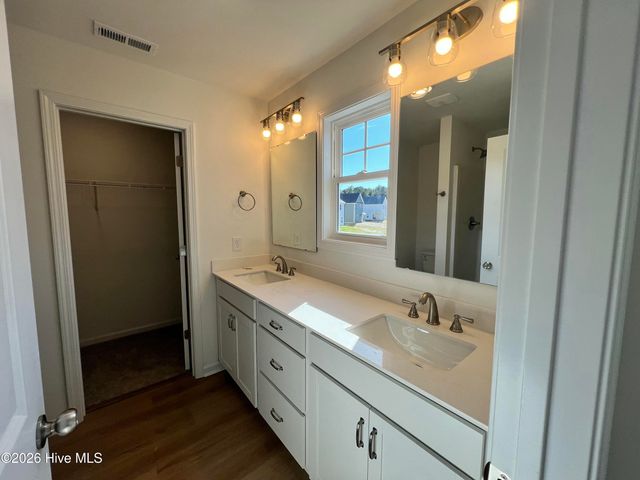 512 Bartley Street, Vass, NC 28394