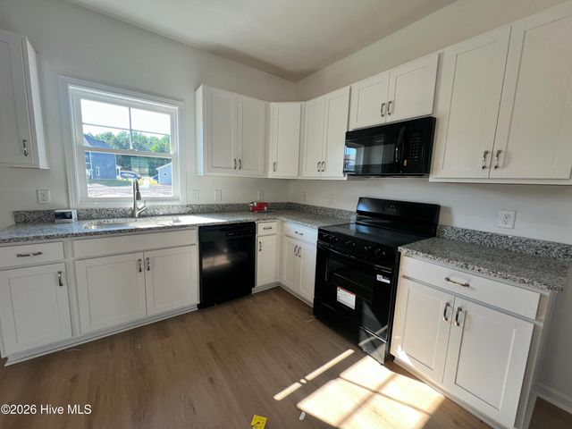 512 Bartley Street, Vass, NC 28394