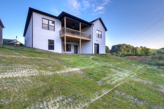 721 Hunts Terrace Drive, Kingsport, TN 37663