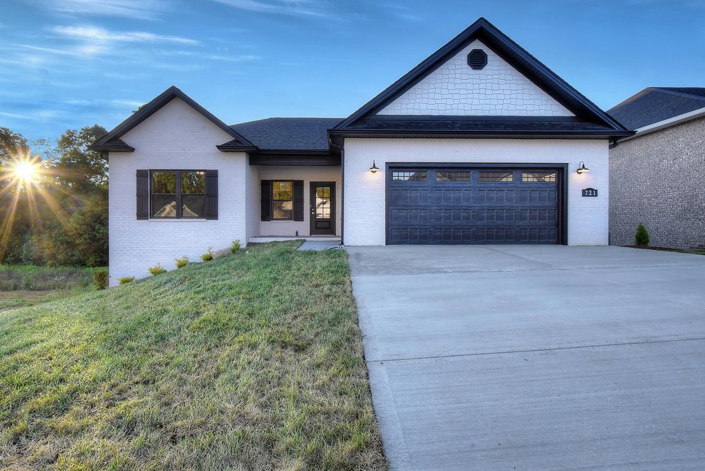 721 Hunts Terrace Drive, Kingsport, TN 37663