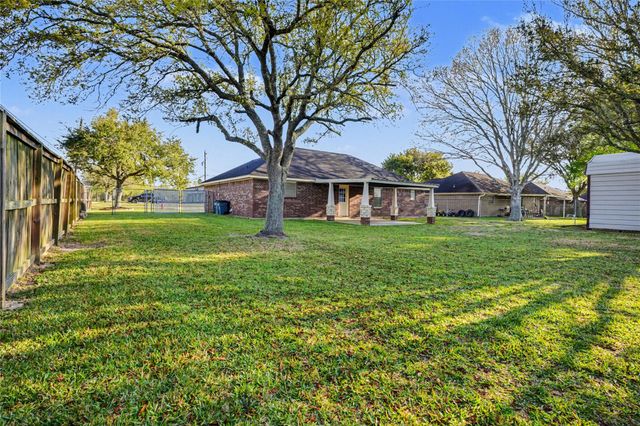 12431 9th Street, Santa Fe, TX 77510