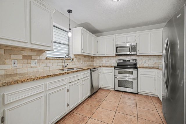 12431 9th Street, Santa Fe, TX 77510