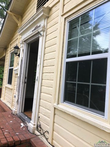402 W Pine St, Overton, TX 75684