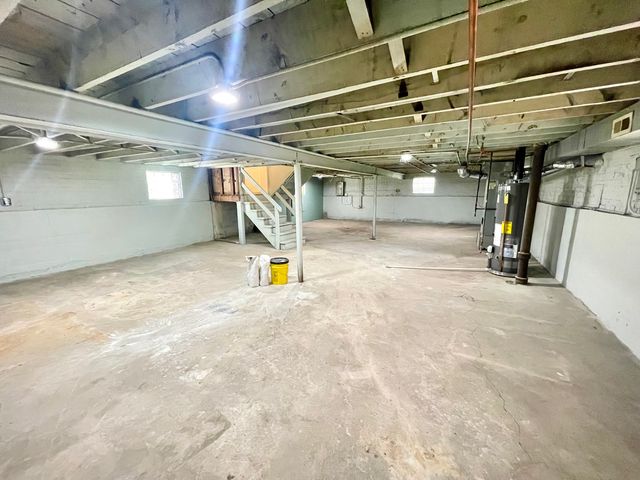 8312 S Phillips Avenue, Chicago, IL 60617