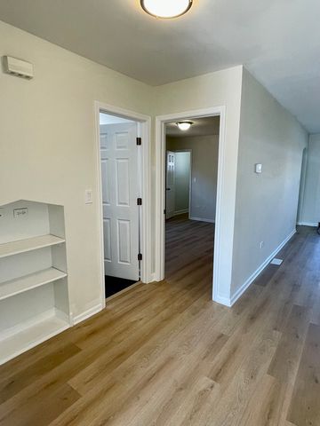 8312 S Phillips Avenue, Chicago, IL 60617