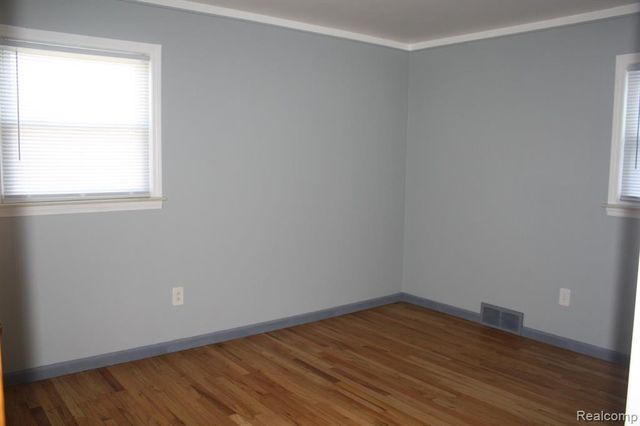 5001 Montfaucon Street, Trenton, MI 48183
