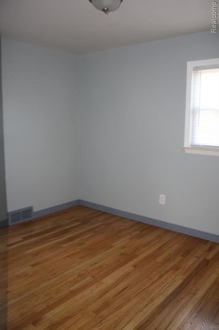 5001 Montfaucon Street, Trenton, MI 48183