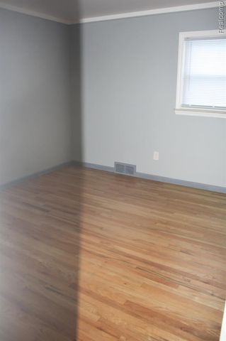 5001 Montfaucon Street, Trenton, MI 48183