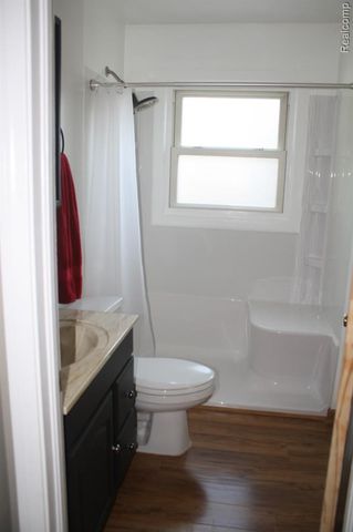 5001 Montfaucon Street, Trenton, MI 48183