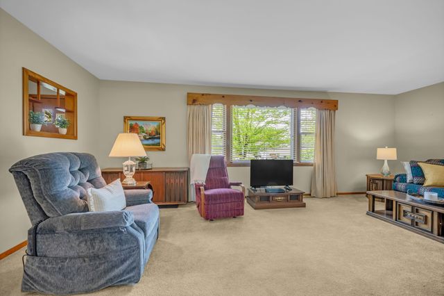 1006 Hershell St, Burns, TN 37029