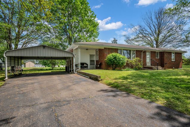 1006 Hershell St, Burns, TN 37029