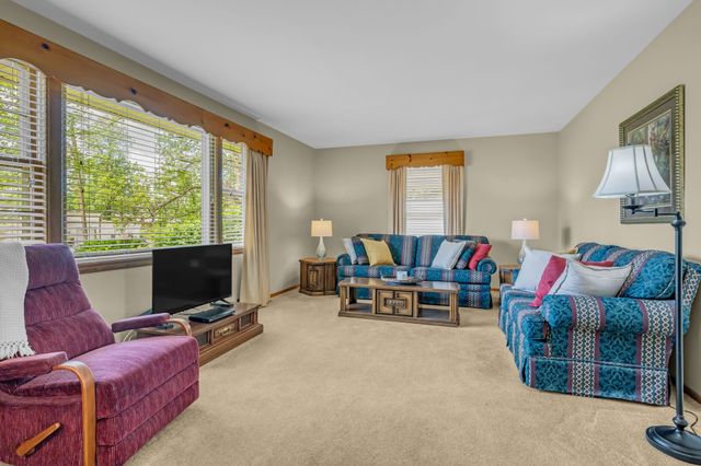 1006 Hershell St, Burns, TN 37029