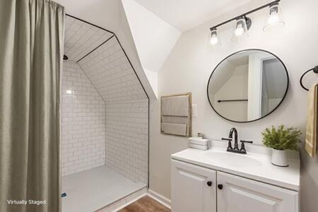 865 Old Leonard Avenue, Columbus, OH 43203