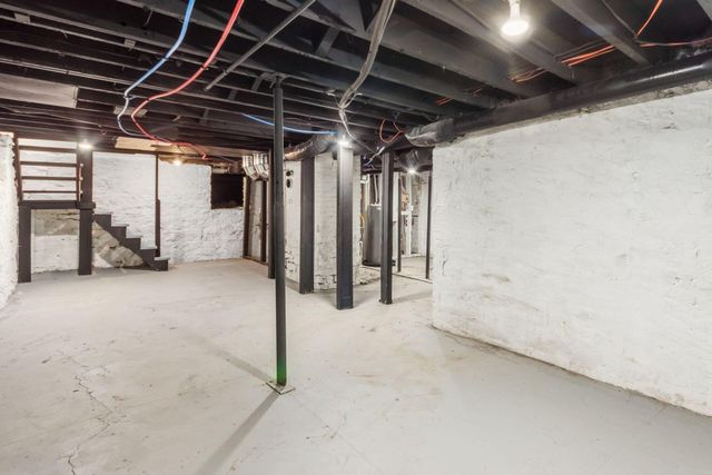 865 Old Leonard Avenue, Columbus, OH 43203