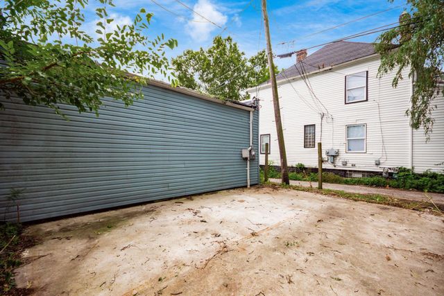 865 Old Leonard Avenue, Columbus, OH 43203