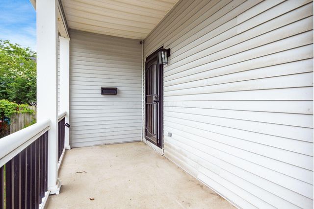 865 Old Leonard Avenue, Columbus, OH 43203