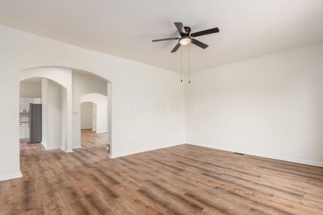 865 Old Leonard Avenue, Columbus, OH 43203