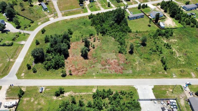 297 County Road 5025, Cleveland, TX 77327