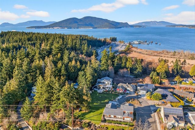 2810 Grady Lane, Anacortes, WA 98221