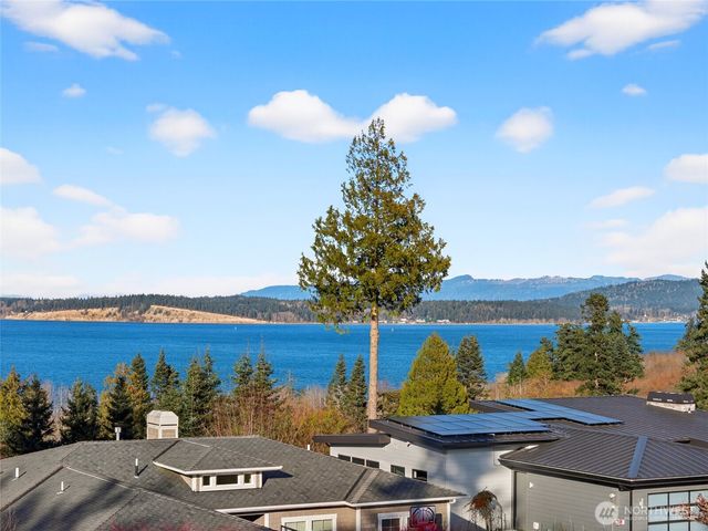 2810 Grady Lane, Anacortes, WA 98221