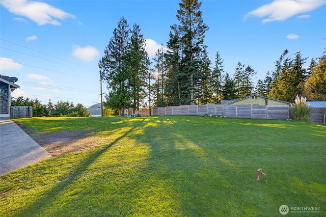 2810 Grady Lane, Anacortes, WA 98221