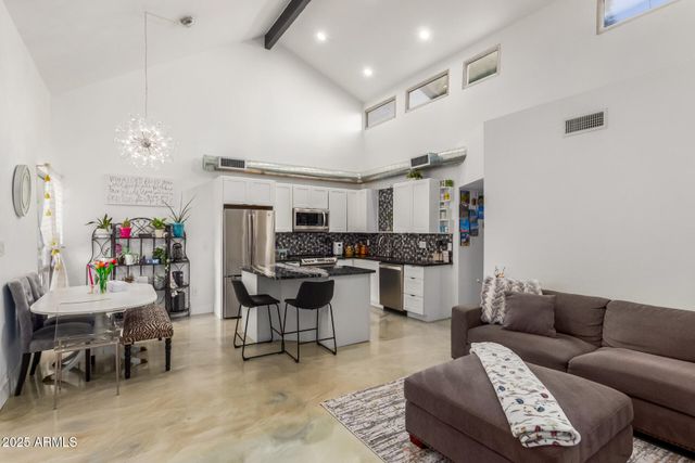 5348 N 3RD Avenue, Phoenix, AZ 85013