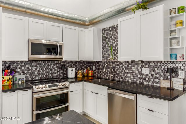 5348 N 3RD Avenue, Phoenix, AZ 85013