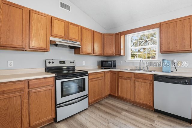 43 Southern Magnolia Dr, Beaufort, SC 29907