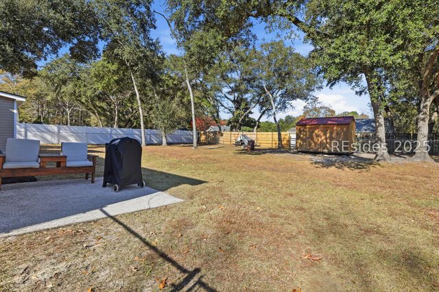 43 Southern Magnolia Dr, Beaufort, SC 29907