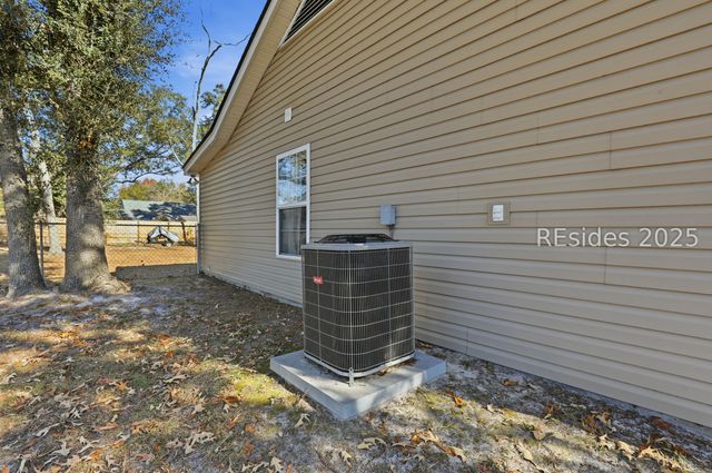 43 Southern Magnolia Dr, Beaufort, SC 29907