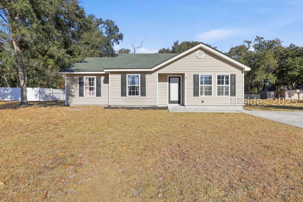 43 Southern Magnolia Dr, Beaufort, SC 29907