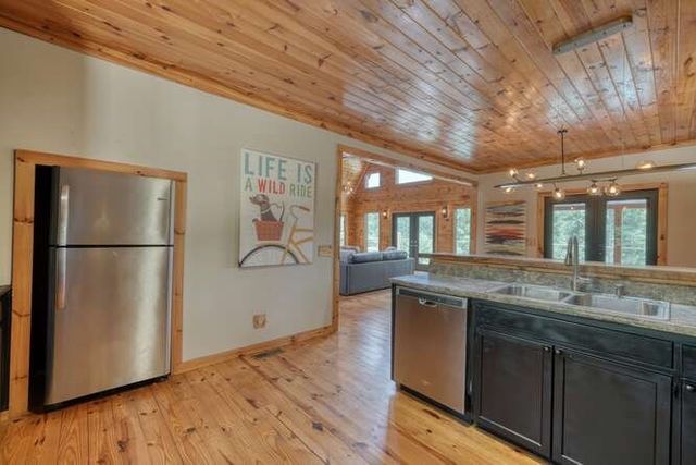 514 Browns Cove Road, Blue Ridge, GA 30512