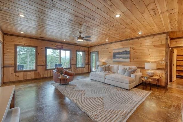 514 Browns Cove Road, Blue Ridge, GA 30512