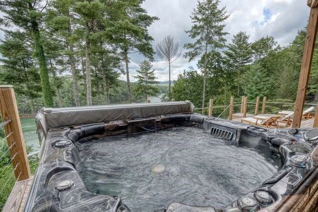 514 Browns Cove Road, Blue Ridge, GA 30512