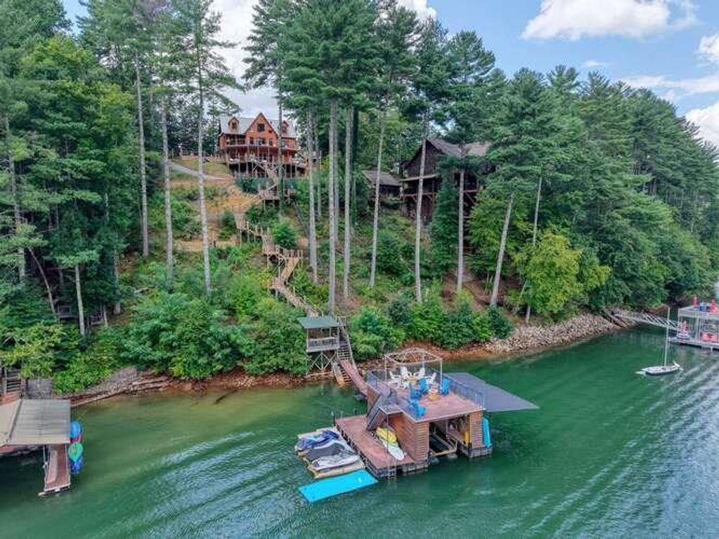 514 Browns Cove Road, Blue Ridge, GA 30512