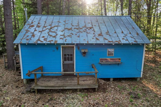 19 Sherwood Forest Drive, Canterbury, NH 03224