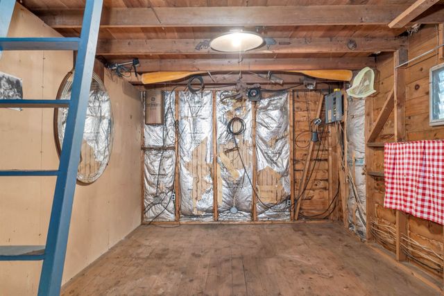 19 Sherwood Forest Drive, Canterbury, NH 03224