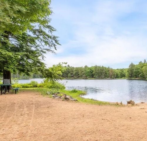 19 Sherwood Forest Drive, Canterbury, NH 03224